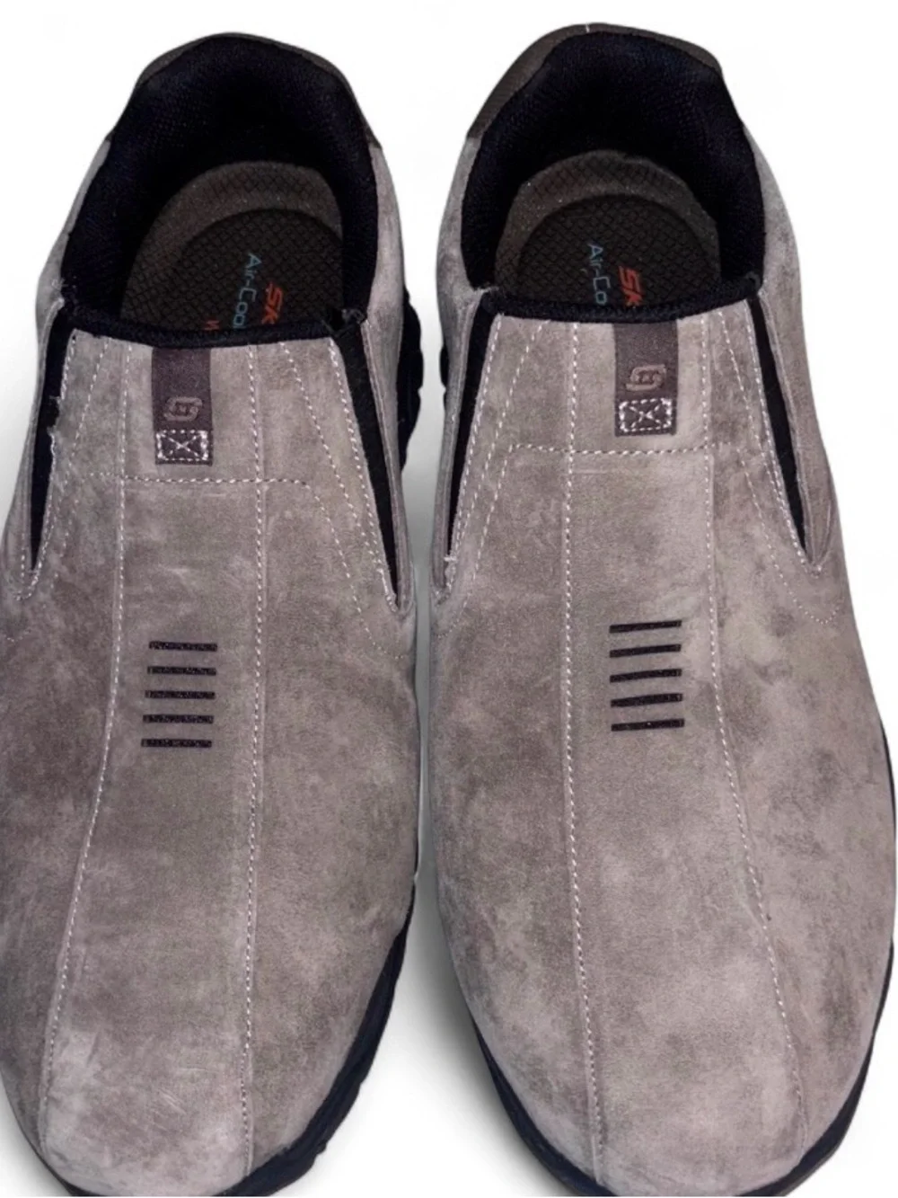 Skechers *never worn*